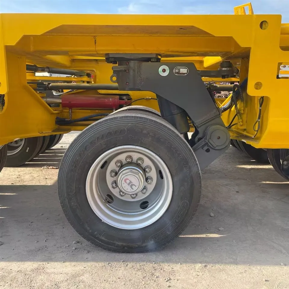 Tri Axle Detachable Gooseneck Low Loader 40FT Lowbed Trailer 60 Ton Lowboy Loader Trailers For Sale Lowboy Trailers factory